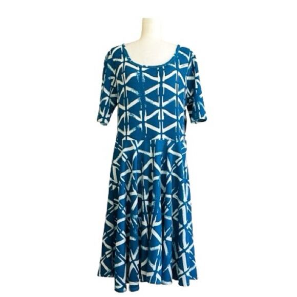 LuLaRoe Nicole Blue White Print Short Sleeve Drop Wasit Midi Dress Plus 3XL NEW - Picture 1 of 12